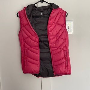 Bernardo down vest with hood